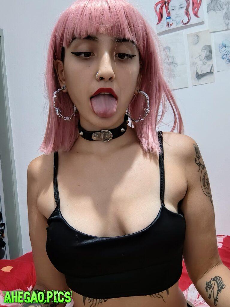 Hey baby, do you wants to cum in tongue