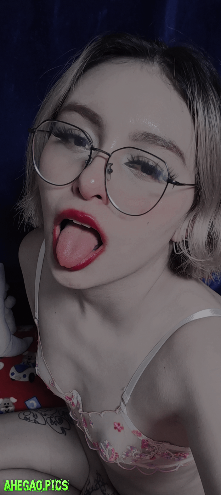 ahegao while i suck you or while you fuck me? 💖