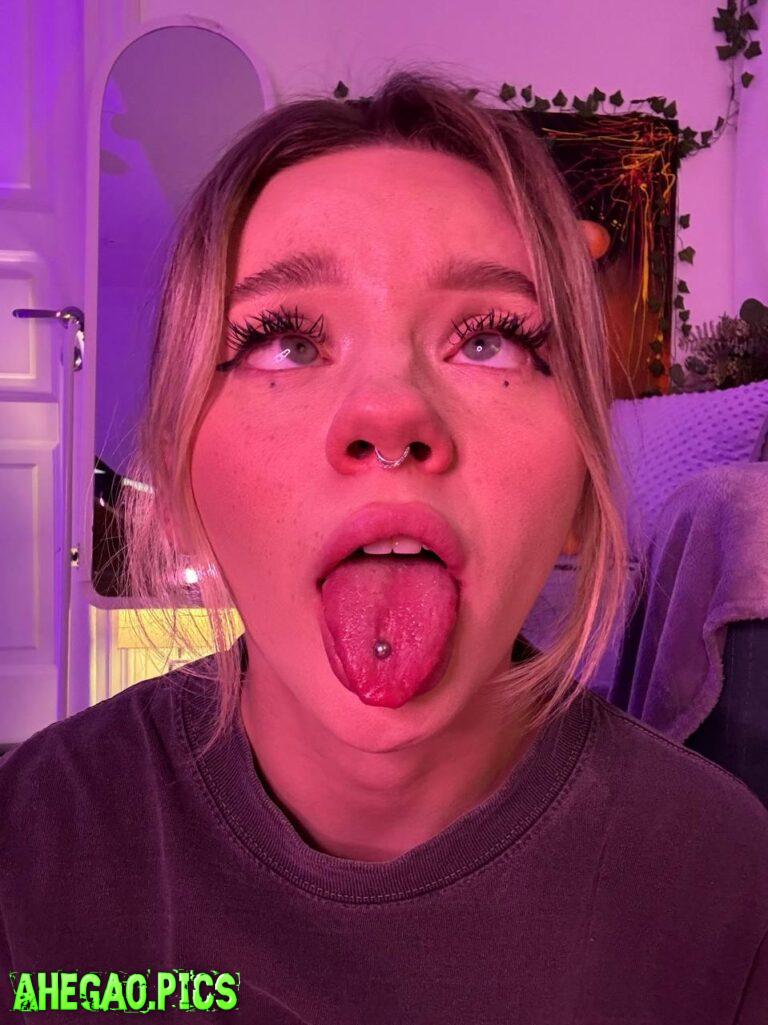 how deep would you like to be in my ahegao?