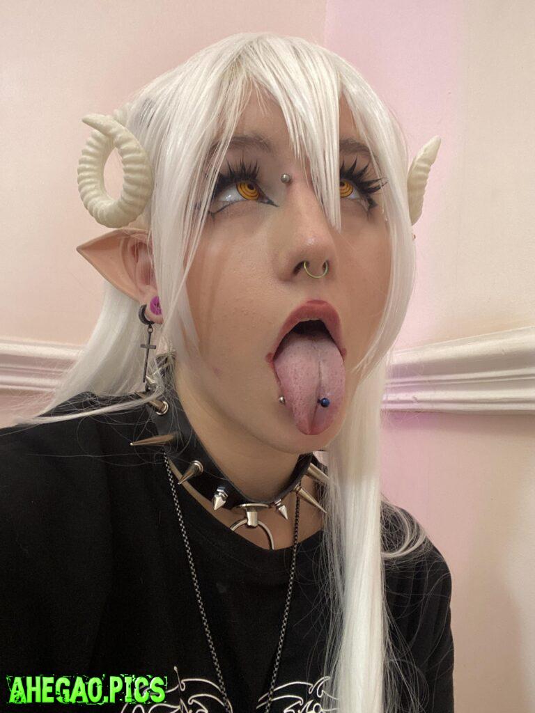 Ahegao experimentation at its finest