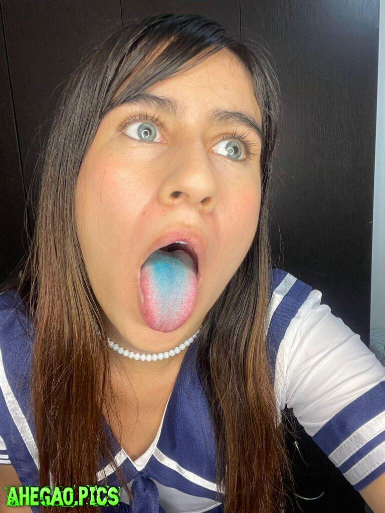 Schoolgiirl Ahegao just for Daddy!