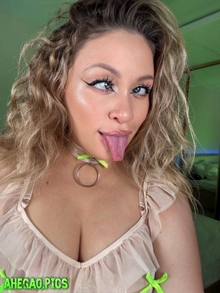 Suck my tongue please