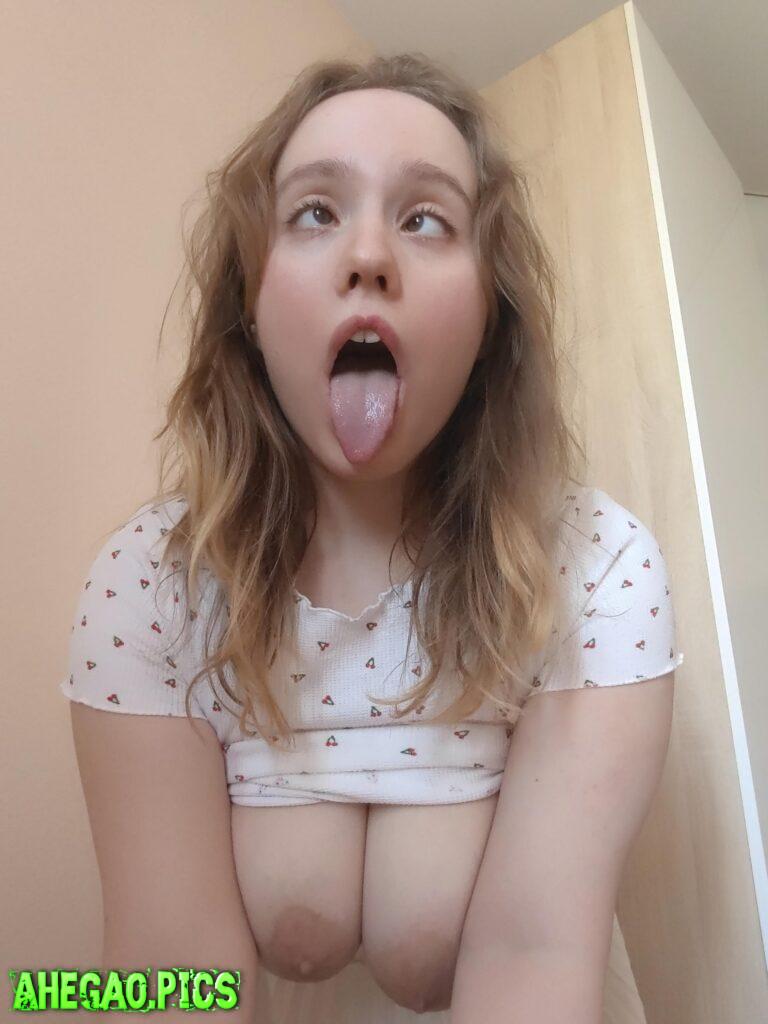 i want to feel your cum on my tongue