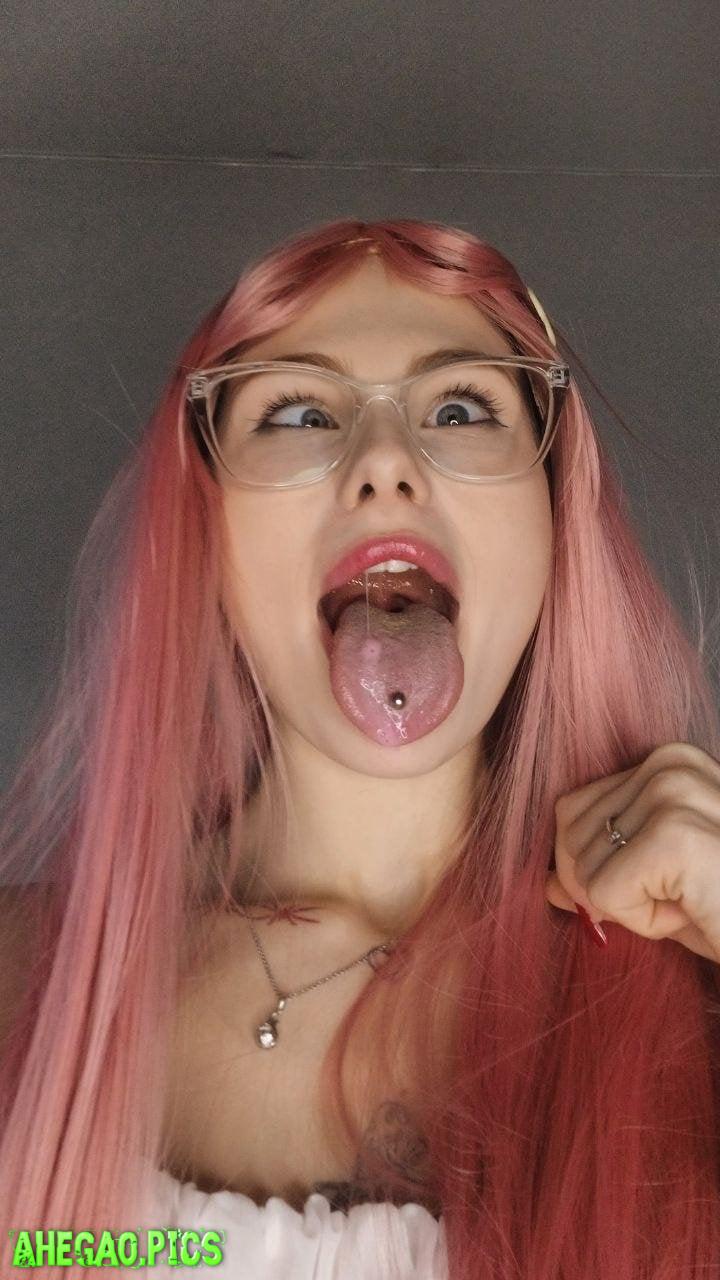 I get ecstasy from a lot of cum on my face!