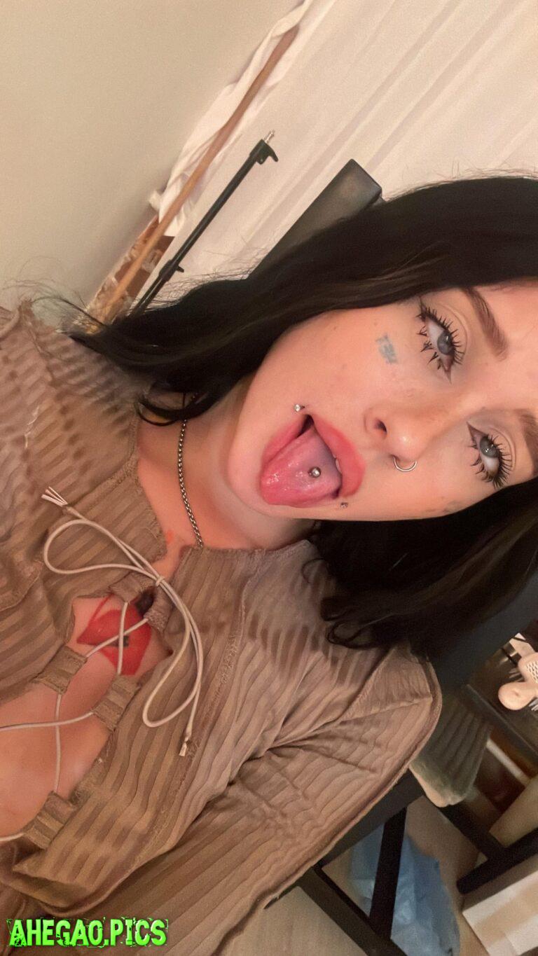 Your cum should be on my tongue