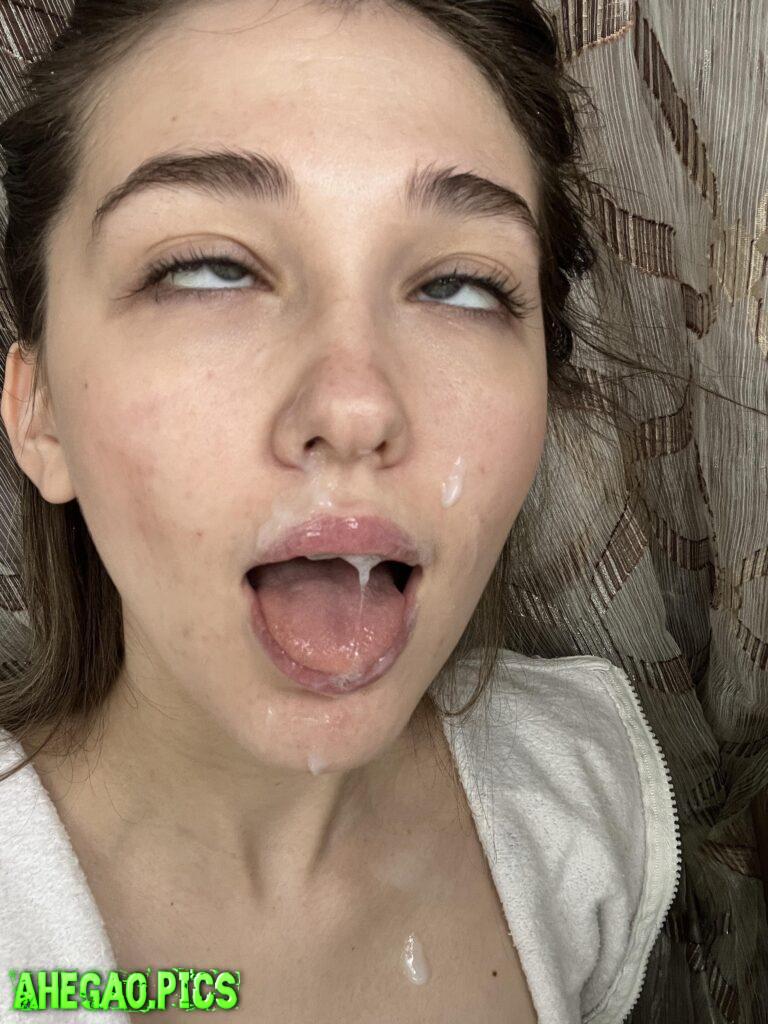 Shoot your cum into my face please