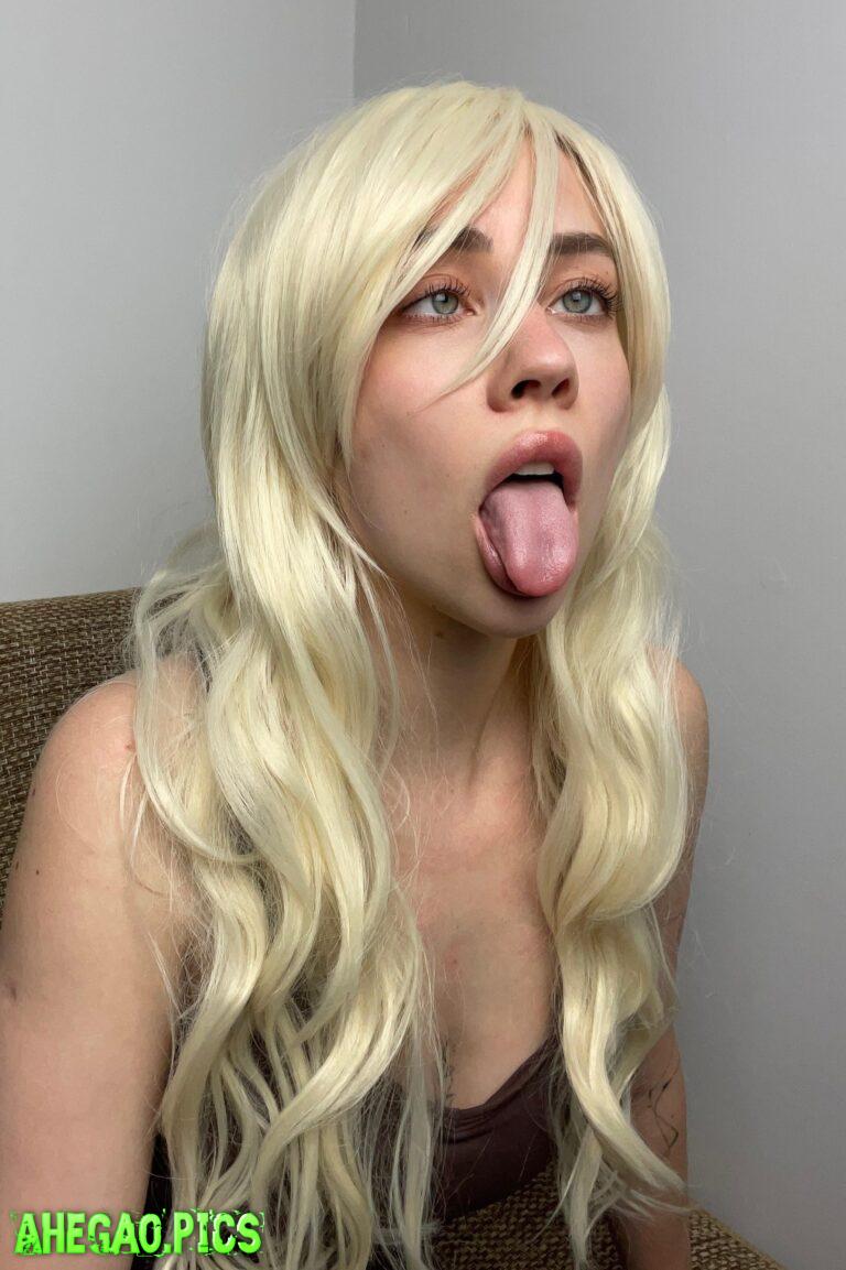 Ahegao Girl Likes Anal Sex