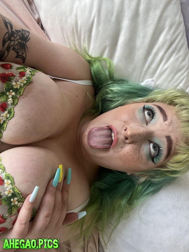 Cum on my tits!