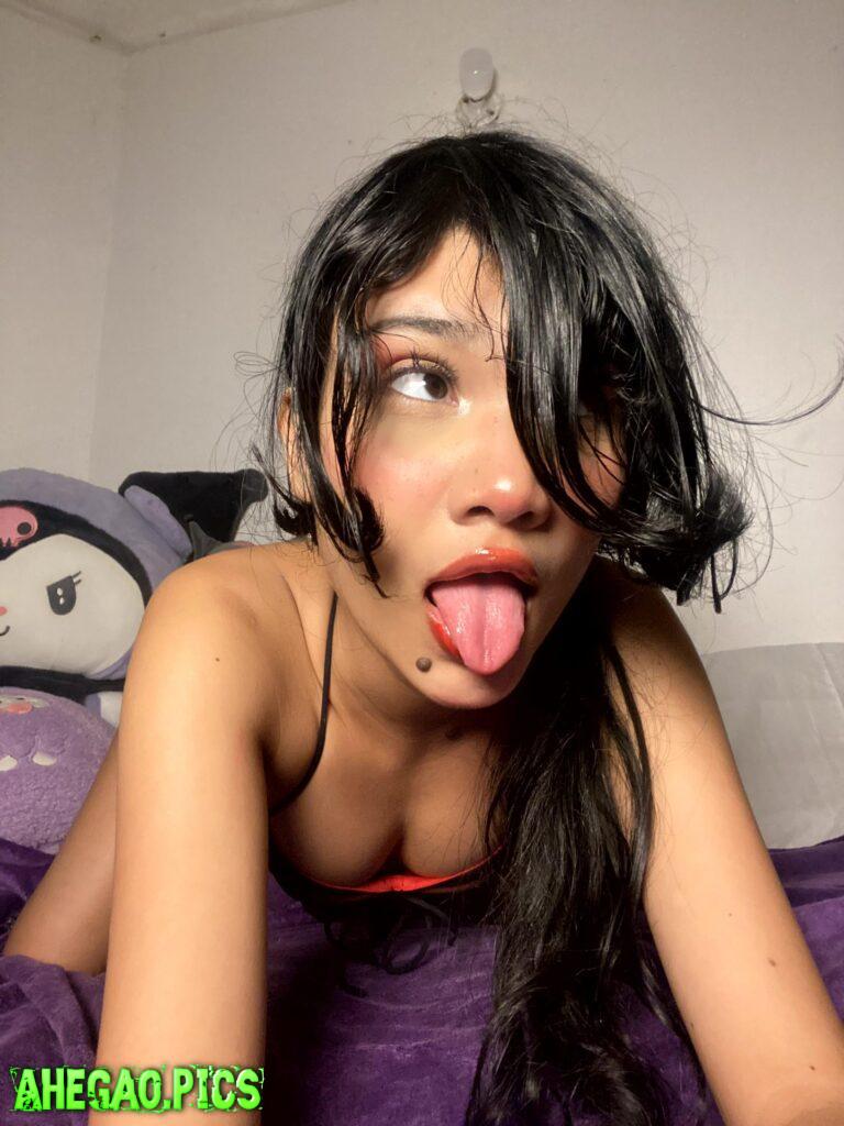 That's me waiting for you to cum on my face