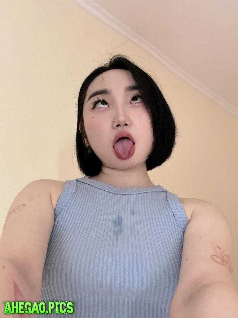 Asian Ahegao