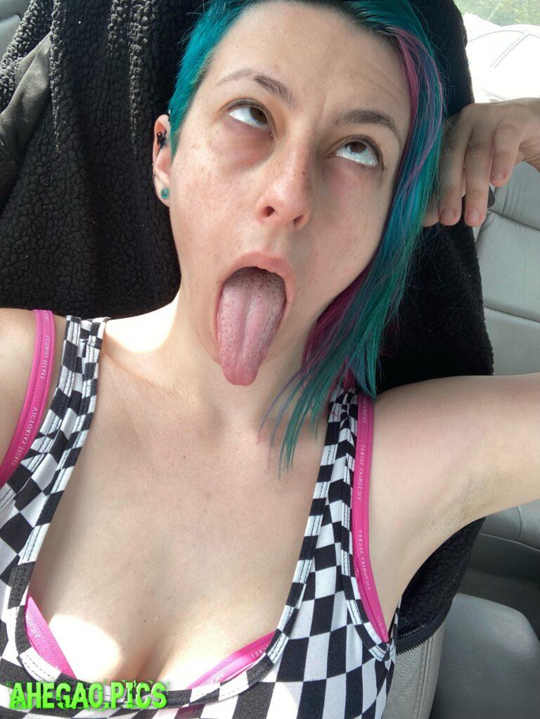 Can I still be a slut without makeup