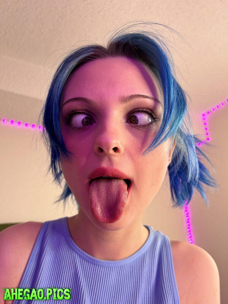 Could i be your little ahegao girl