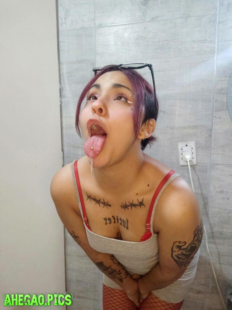 rate my ahegao from 1 to 10