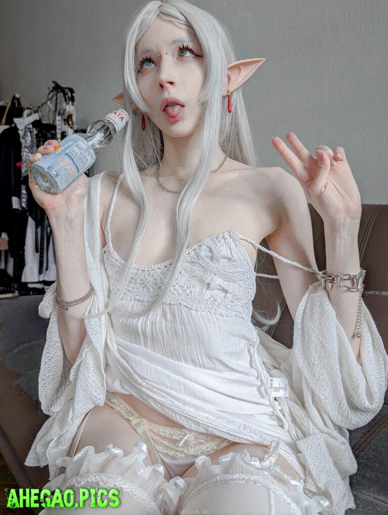 Ahegao elves are what the Internet was invented for!