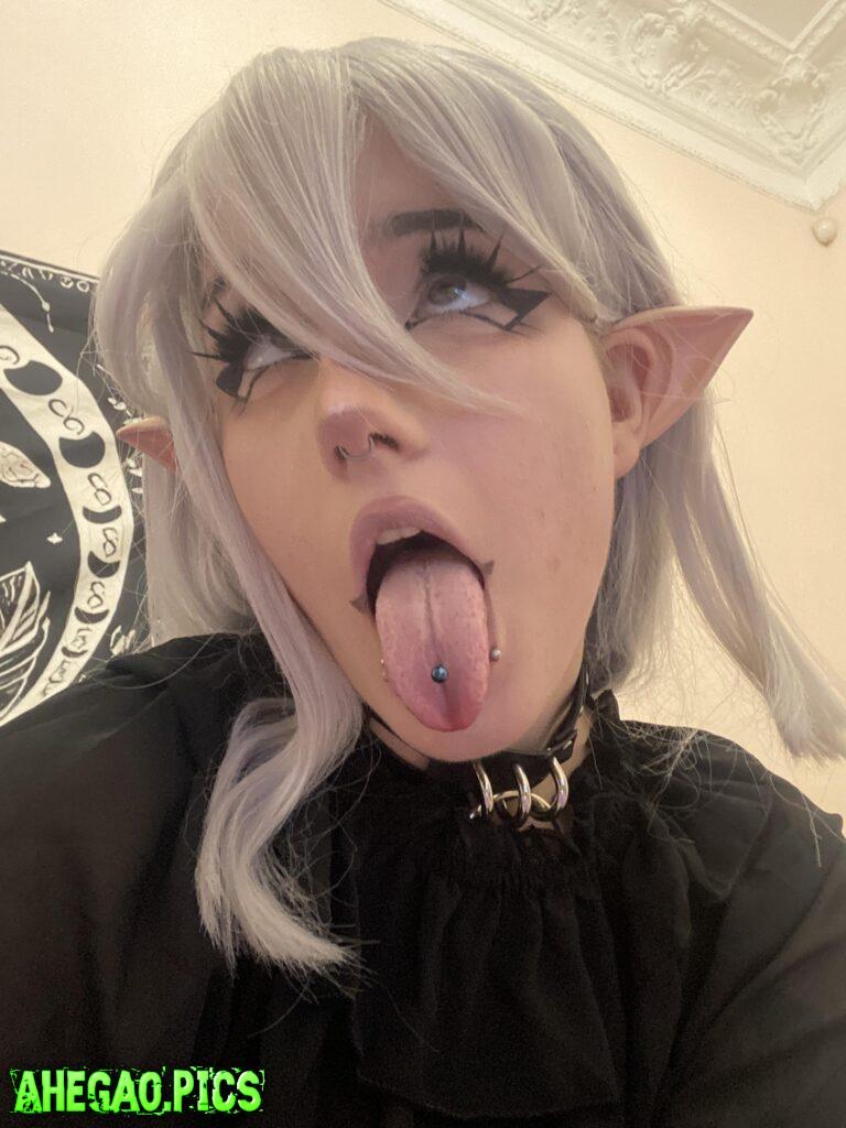 Cum-hungry ahegao cutie in action