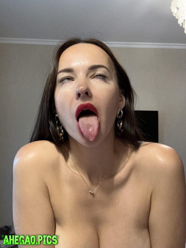 The hottest Ahegao Girl is here