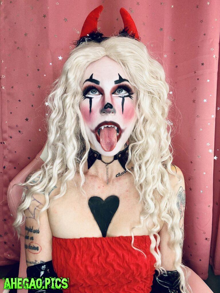 Ahegao is my absolute fave whenever my cosplay includes fangs 😅