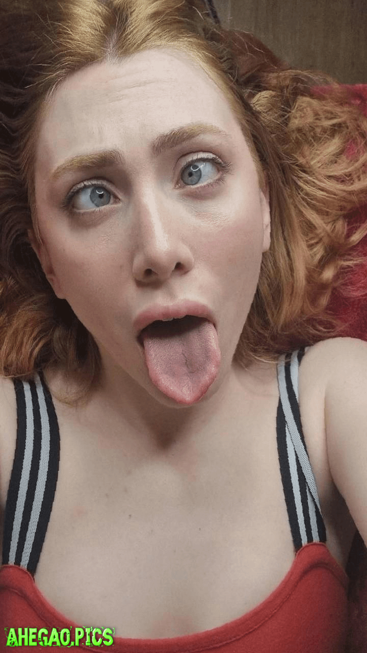 Amazing ahegao, I want you to put your tongue in my mouth.